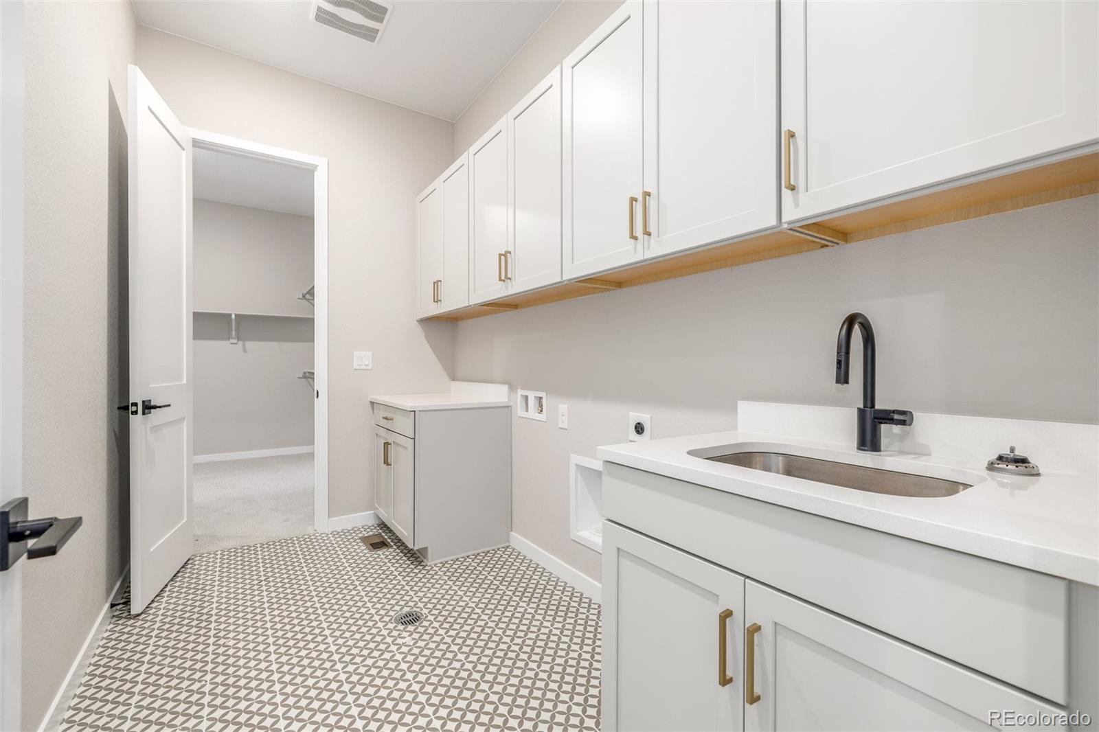 1850 Hickory Avenue Erie CO 80516