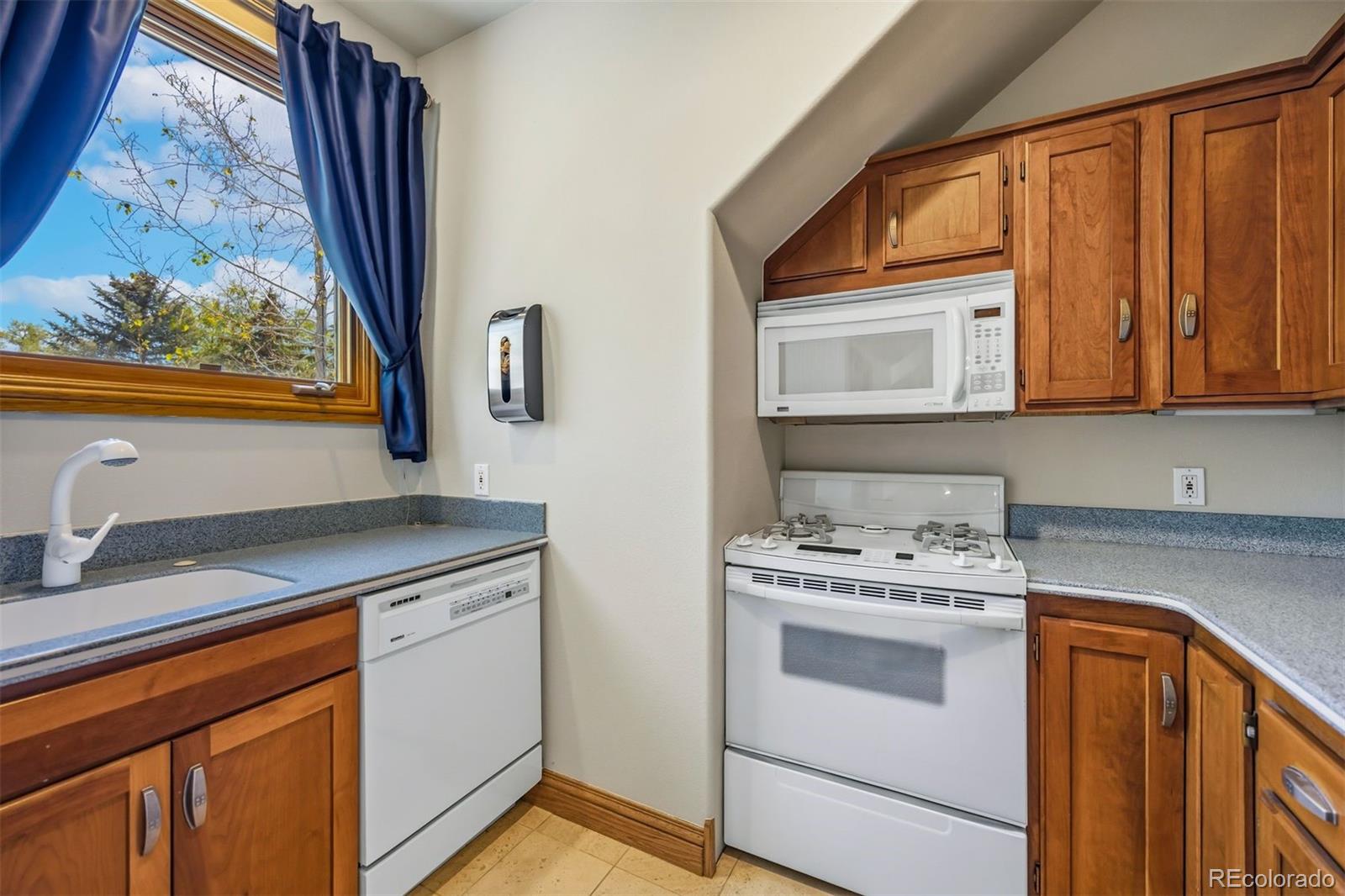 2627 E Willamette Lane Greenwood Village CO 80121