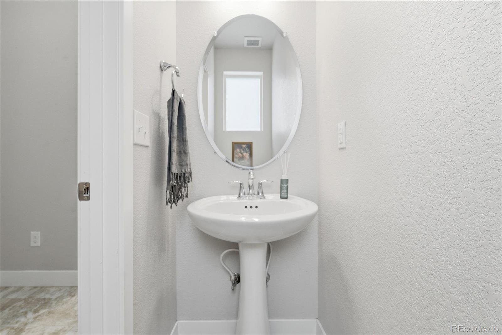 6834 Clay Street Denver CO 80221