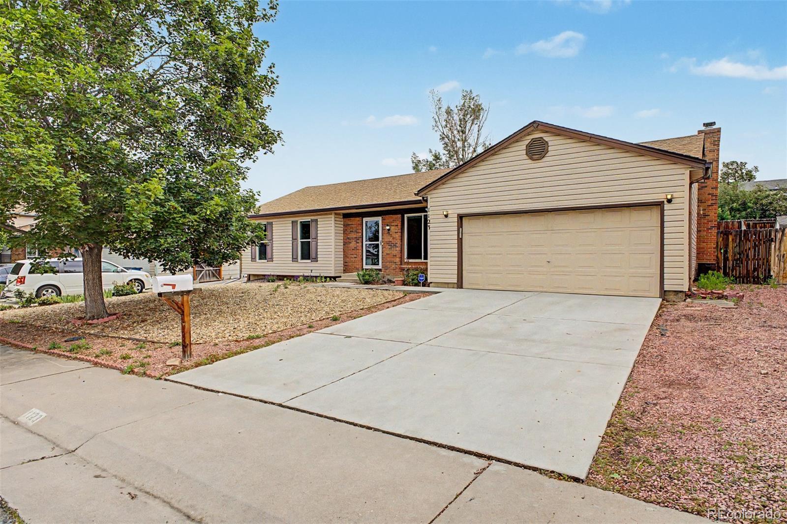 1123 S Lewiston Way Aurora CO 80017