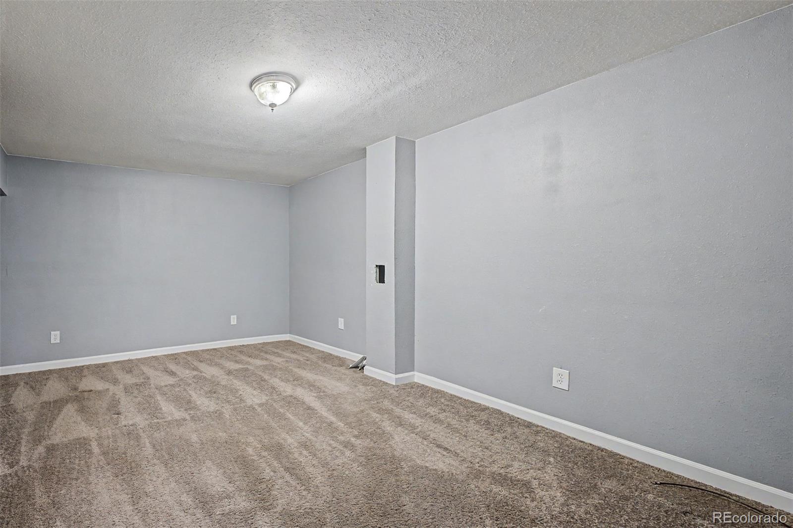 1123 S Lewiston Way Aurora CO 80017