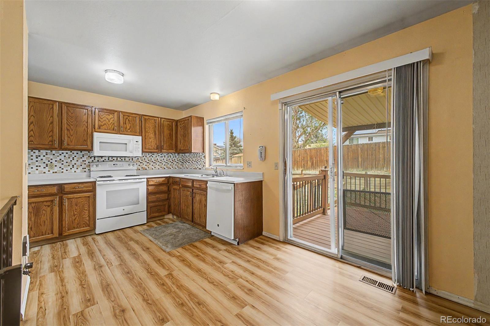 1123 S Lewiston Way Aurora CO 80017