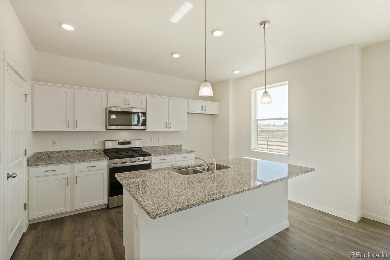 9877 Danube Court Commerce City CO 80022