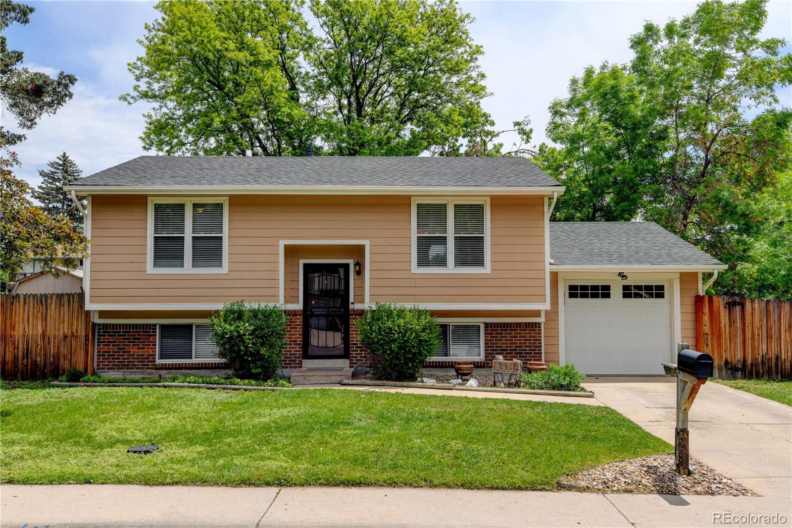 8410 Gray Street Arvada CO 80003