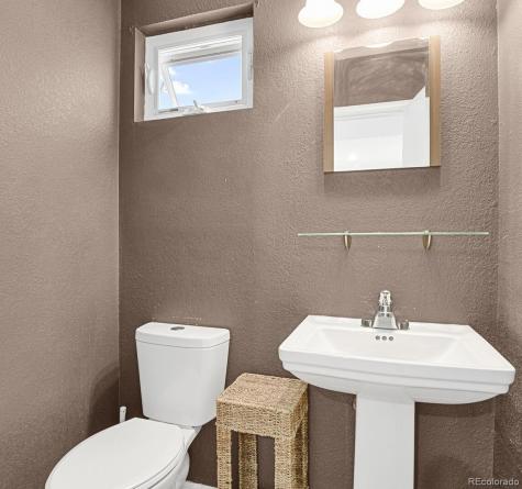 363 Toledo Street Aurora CO 80011