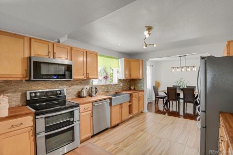 363 Toledo Street Aurora CO 80011