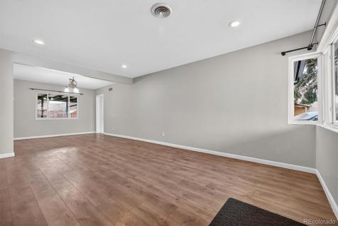 901 Racine Street Aurora CO 80011