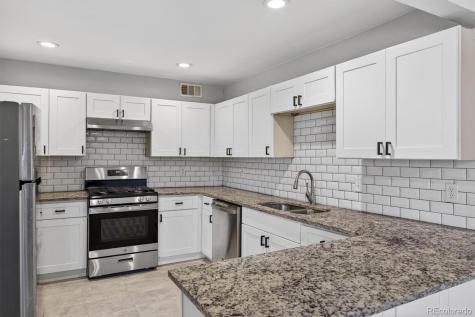 901 Racine Street Aurora CO 80011