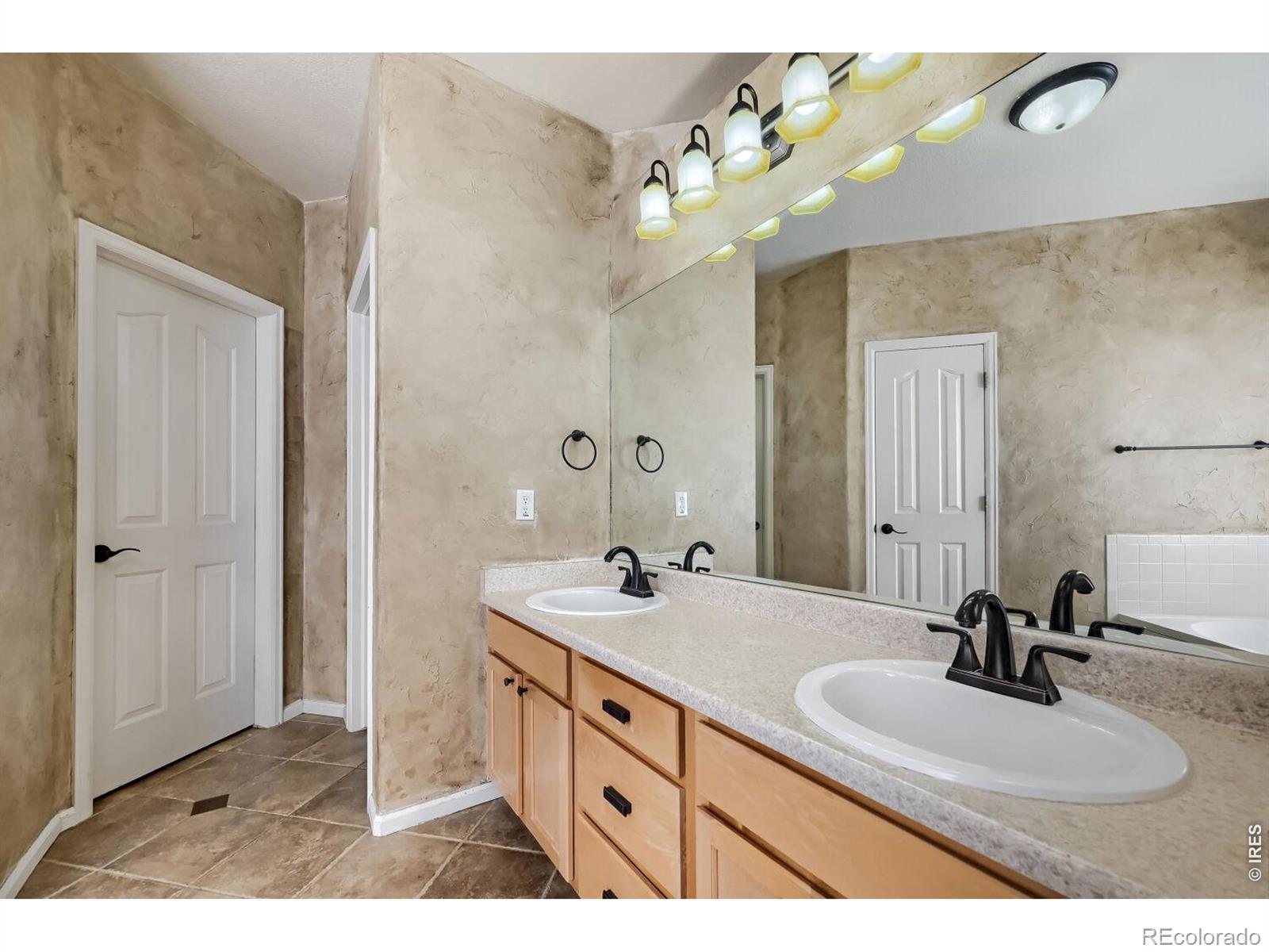 1934 Rannoch Drive Longmont CO 80504