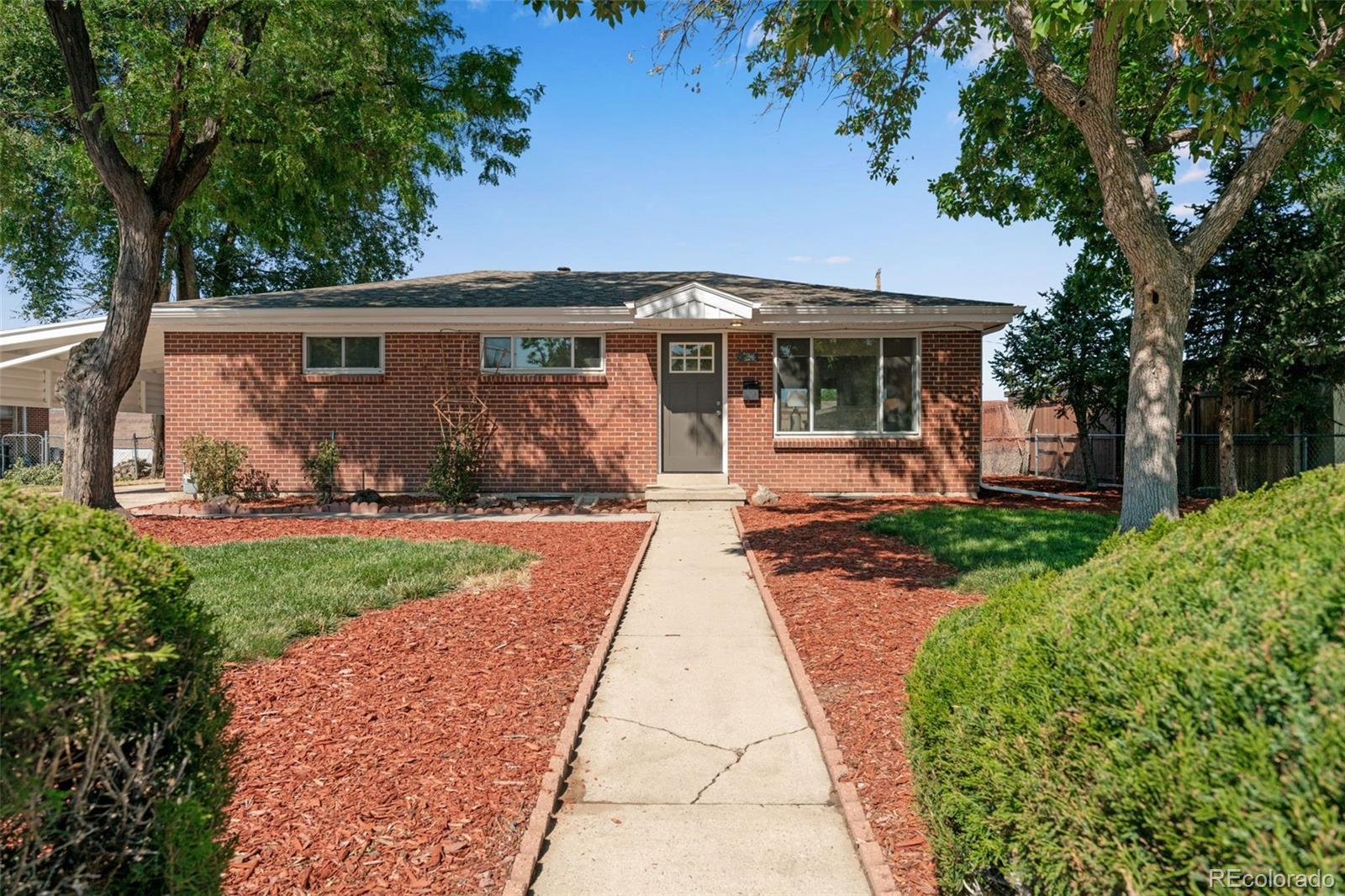 2507 N Zion Street Aurora CO 80011