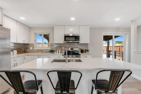 2507 N Zion Street Aurora CO 80011