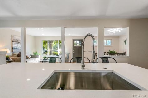 2507 N Zion Street Aurora CO 80011