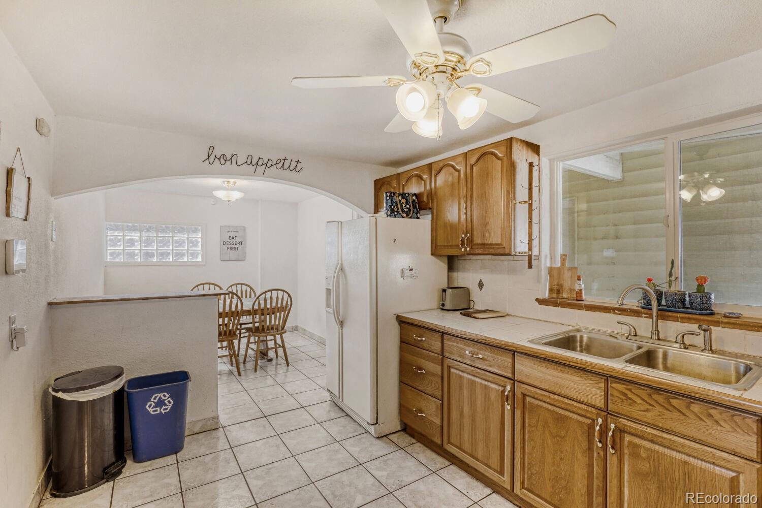 1605 Oakland Street Aurora CO 80010