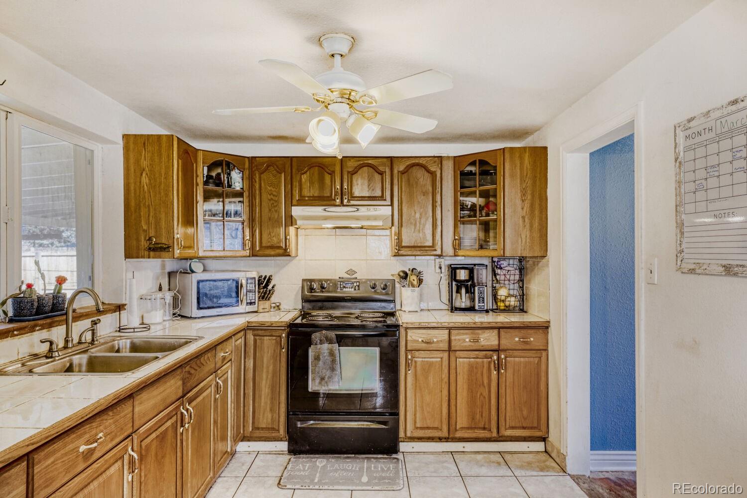 1605 Oakland Street Aurora CO 80010
