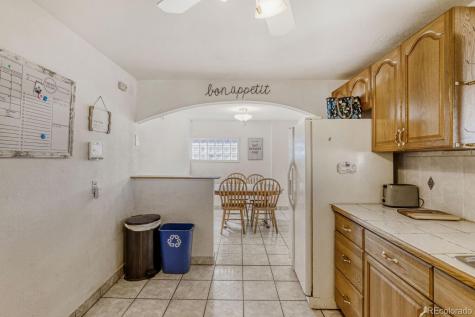 1605 Oakland Street Aurora CO 80010