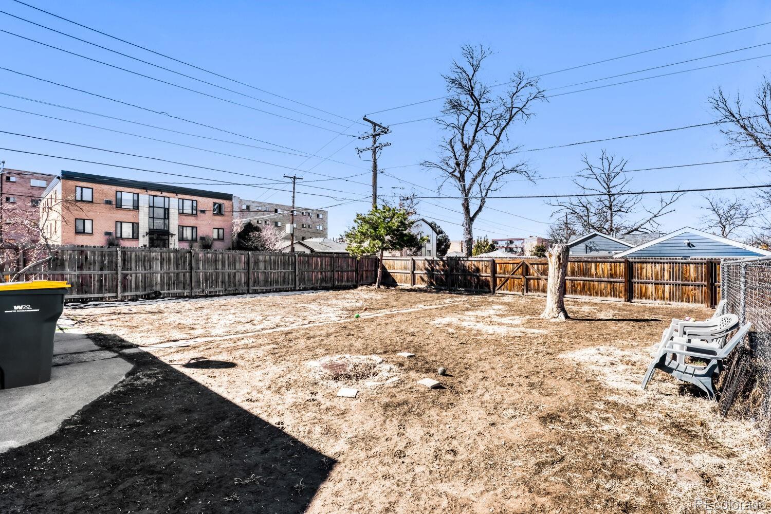 1605 Oakland Street Aurora CO 80010