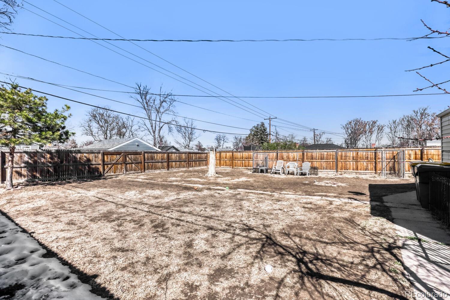 1605 Oakland Street Aurora CO 80010
