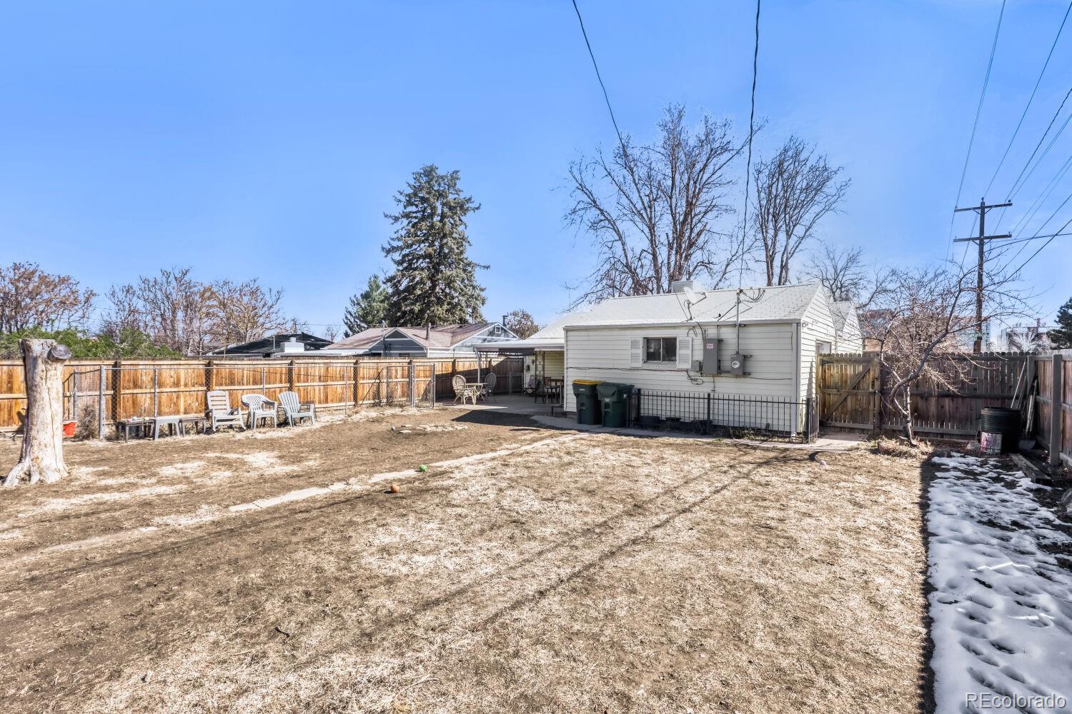 1605 Oakland Street Aurora CO 80010