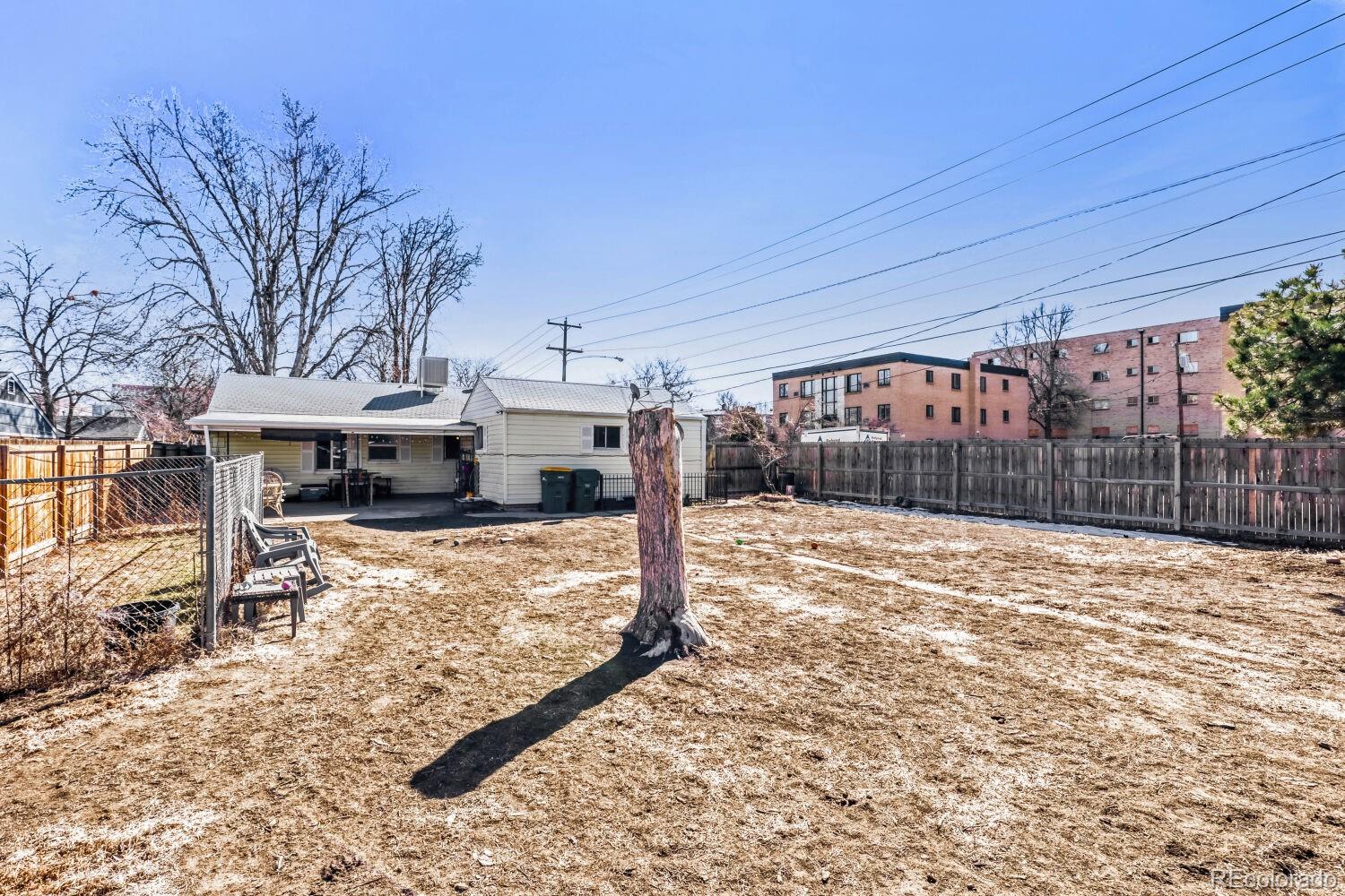 1605 Oakland Street Aurora CO 80010