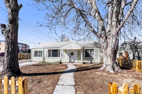 1605 Oakland Street Aurora CO 80010