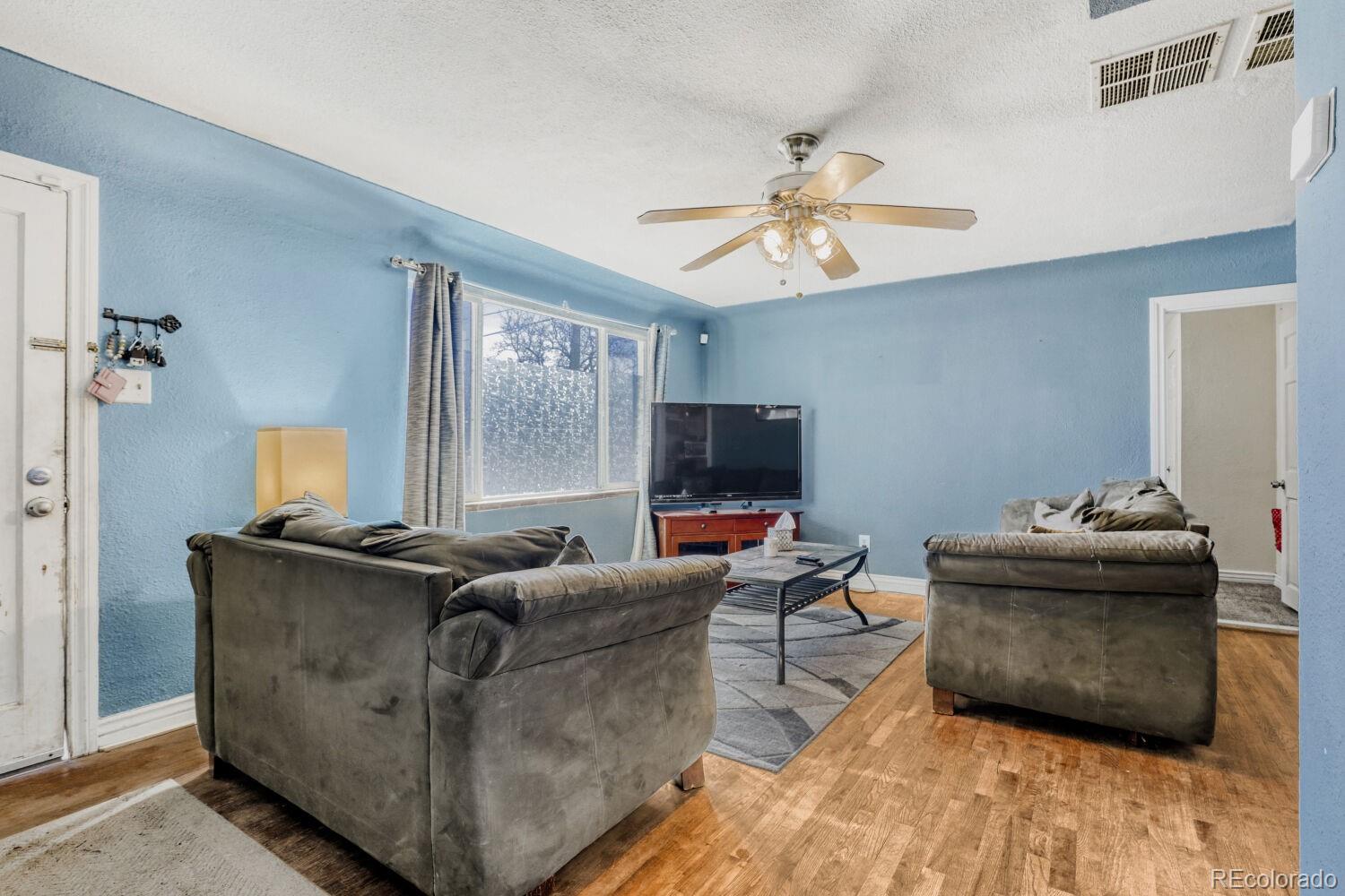 1605 Oakland Street Aurora CO 80010
