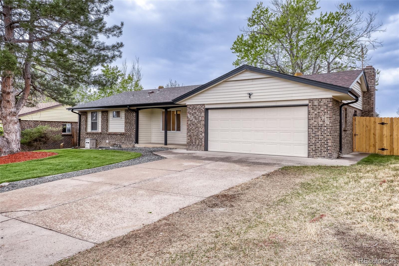 2123 S Olathe Street Aurora CO 80013