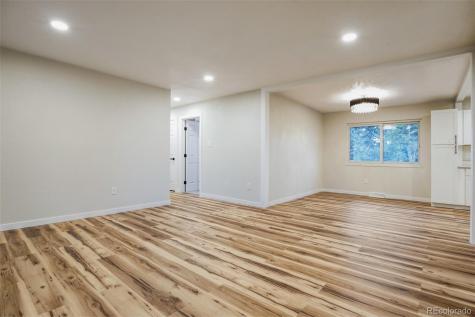 2123 S Olathe Street Aurora CO 80013