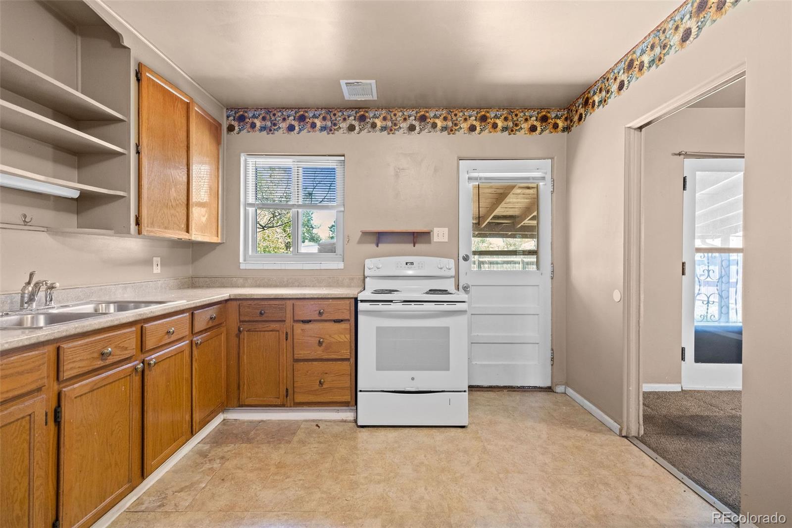 1283 Racine Street Aurora CO 80011