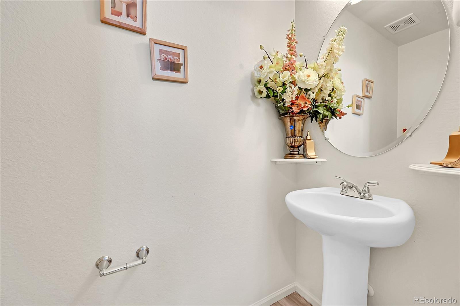 10096 Zeno Street Commerce City CO 80022