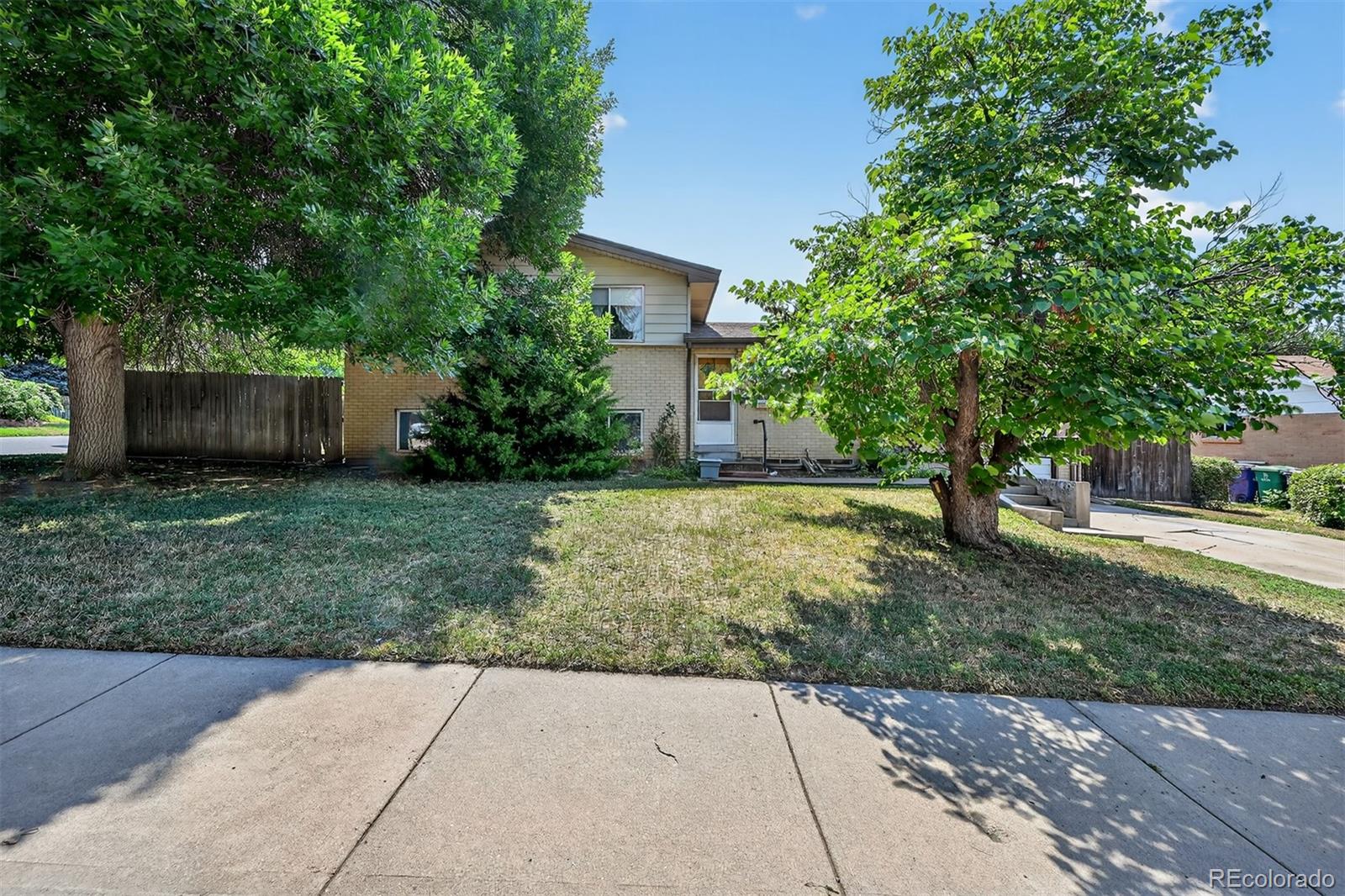 2806 S Joslin Court Denver CO 80227