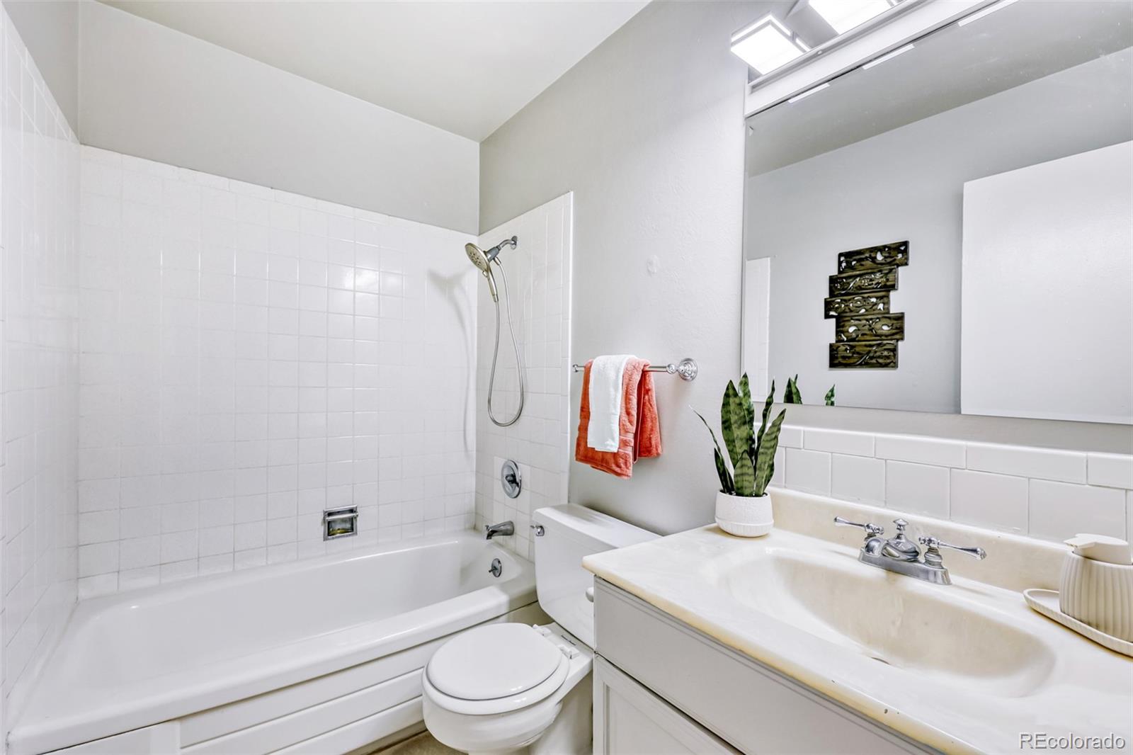 414 S Uvalda Street Aurora CO 80012
