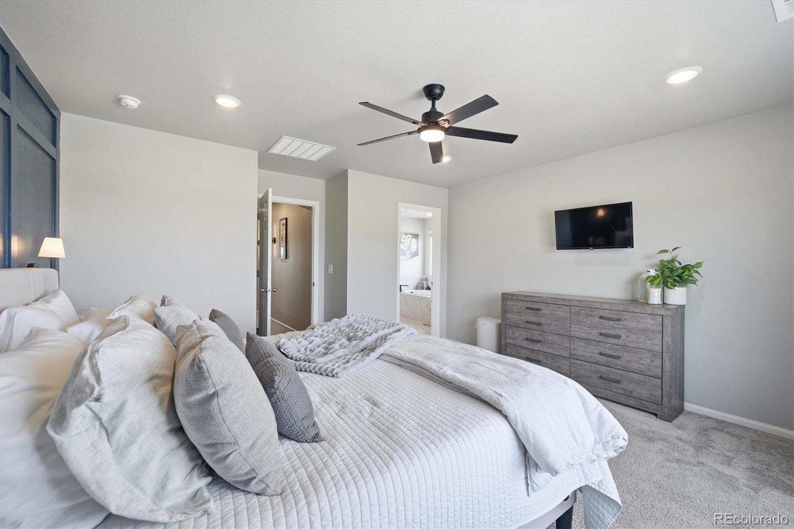 1834 S De Gaulle Court Aurora CO 80018