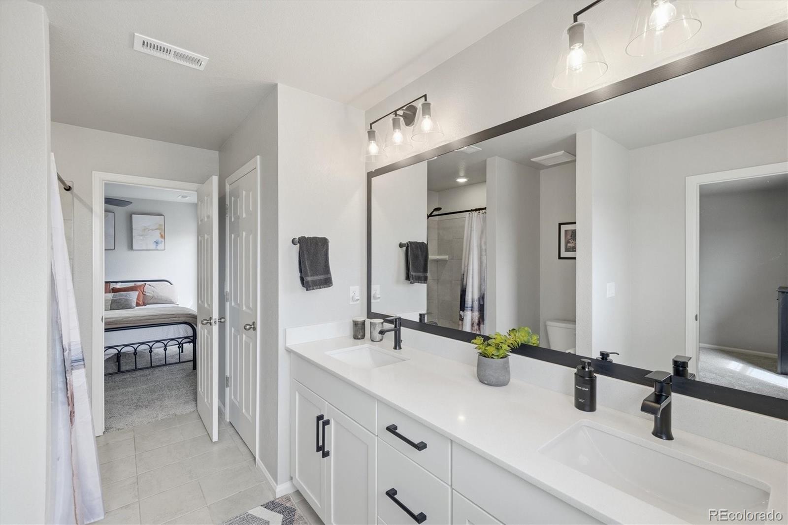 1834 S De Gaulle Court Aurora CO 80018