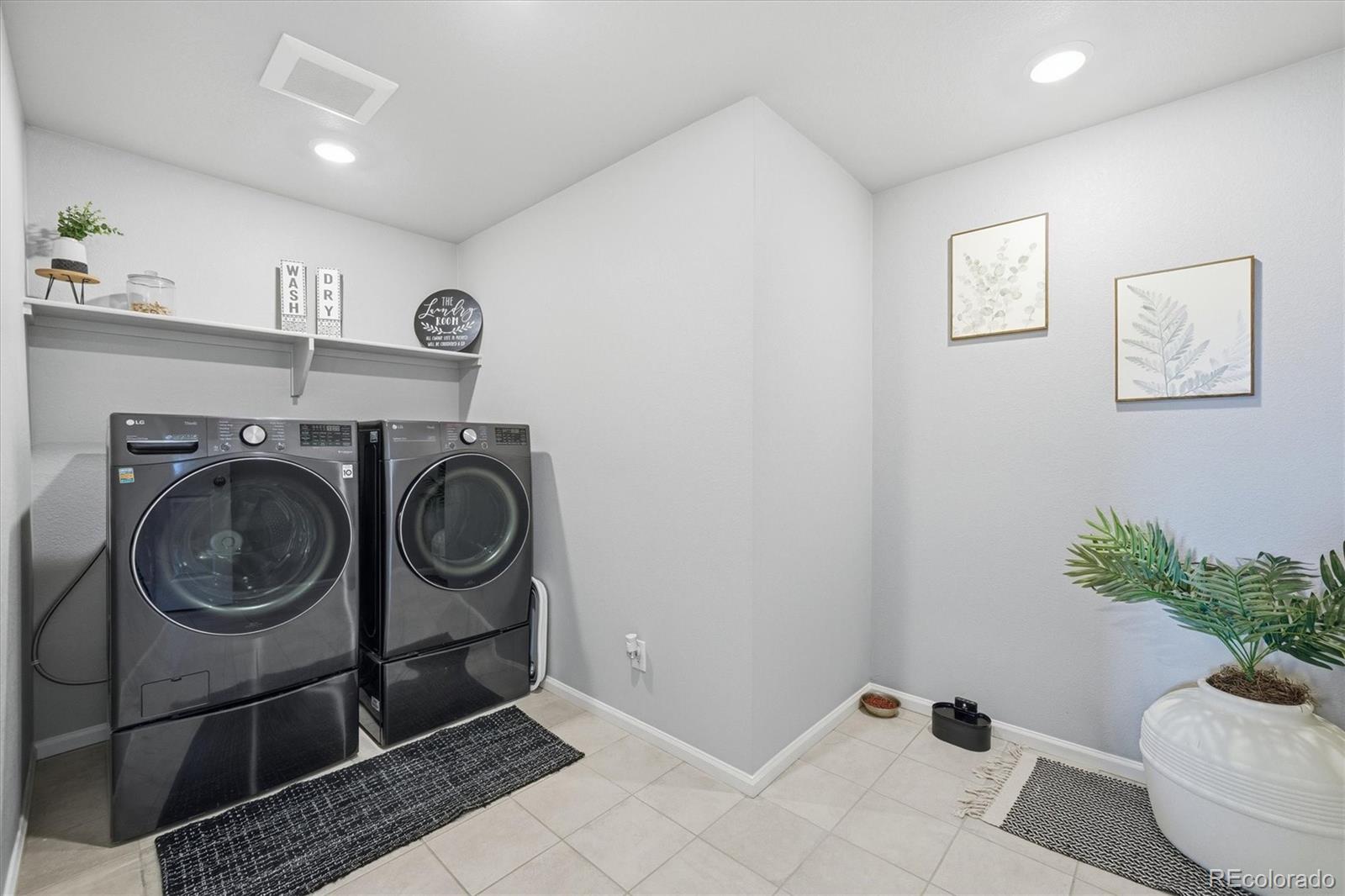 1834 S De Gaulle Court Aurora CO 80018