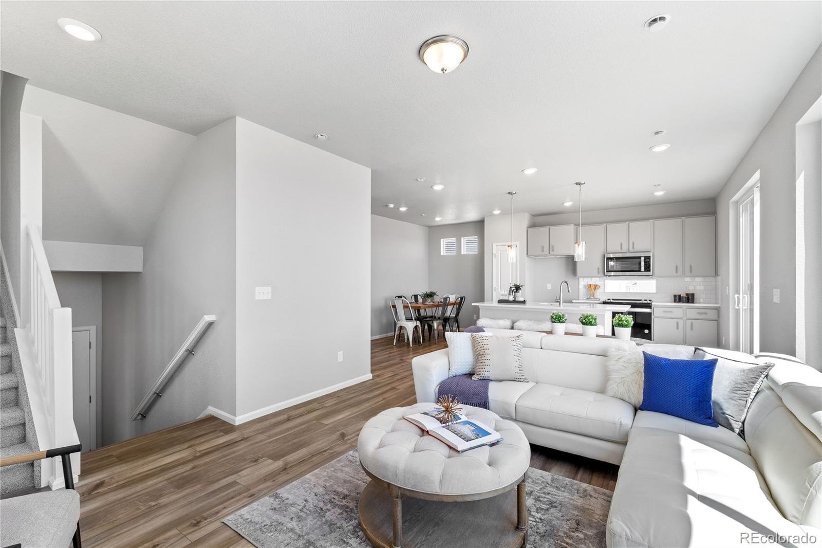 46593 Sunflower Lane Bennett CO 80102