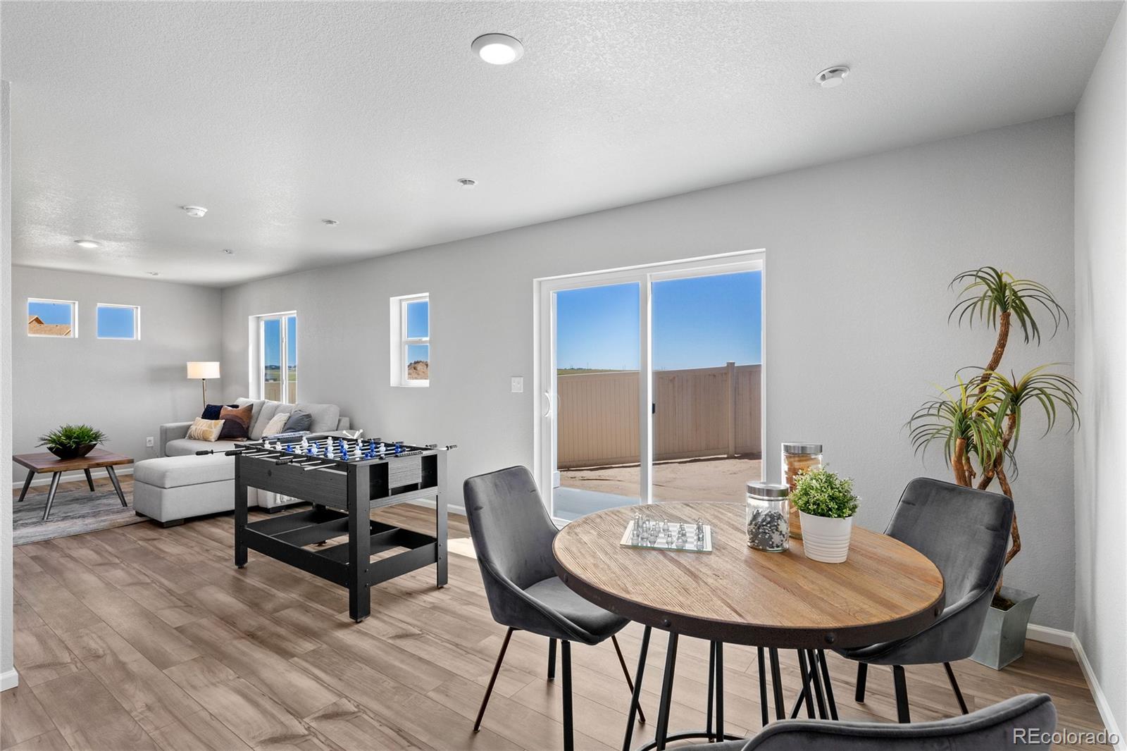 46593 Sunflower Lane Bennett CO 80102