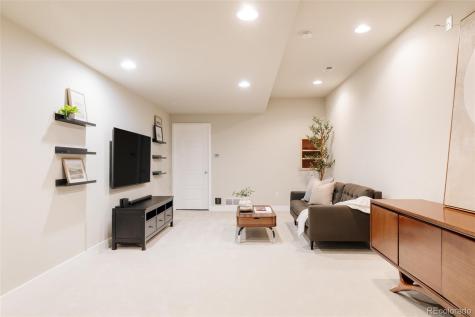 2739 Jamaica Street Denver CO 80238