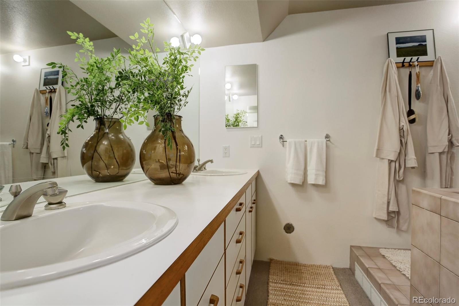 2125 Stonecrop Way Golden CO 80401