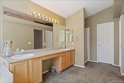 5932 S Versailles Street Aurora CO 80015