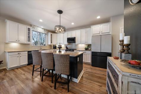 7045 S Robertsdale Way Aurora CO 80016
