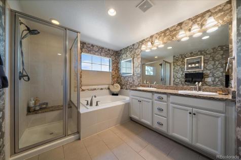 7045 S Robertsdale Way Aurora CO 80016