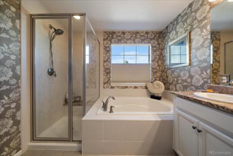 7045 S Robertsdale Way Aurora CO 80016