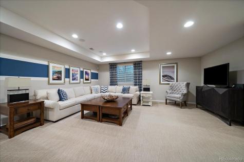 7045 S Robertsdale Way Aurora CO 80016