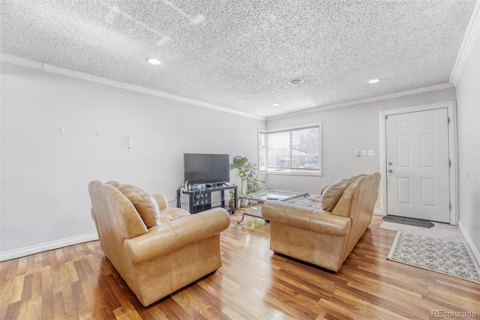 756 Ursula Street Aurora CO 80011