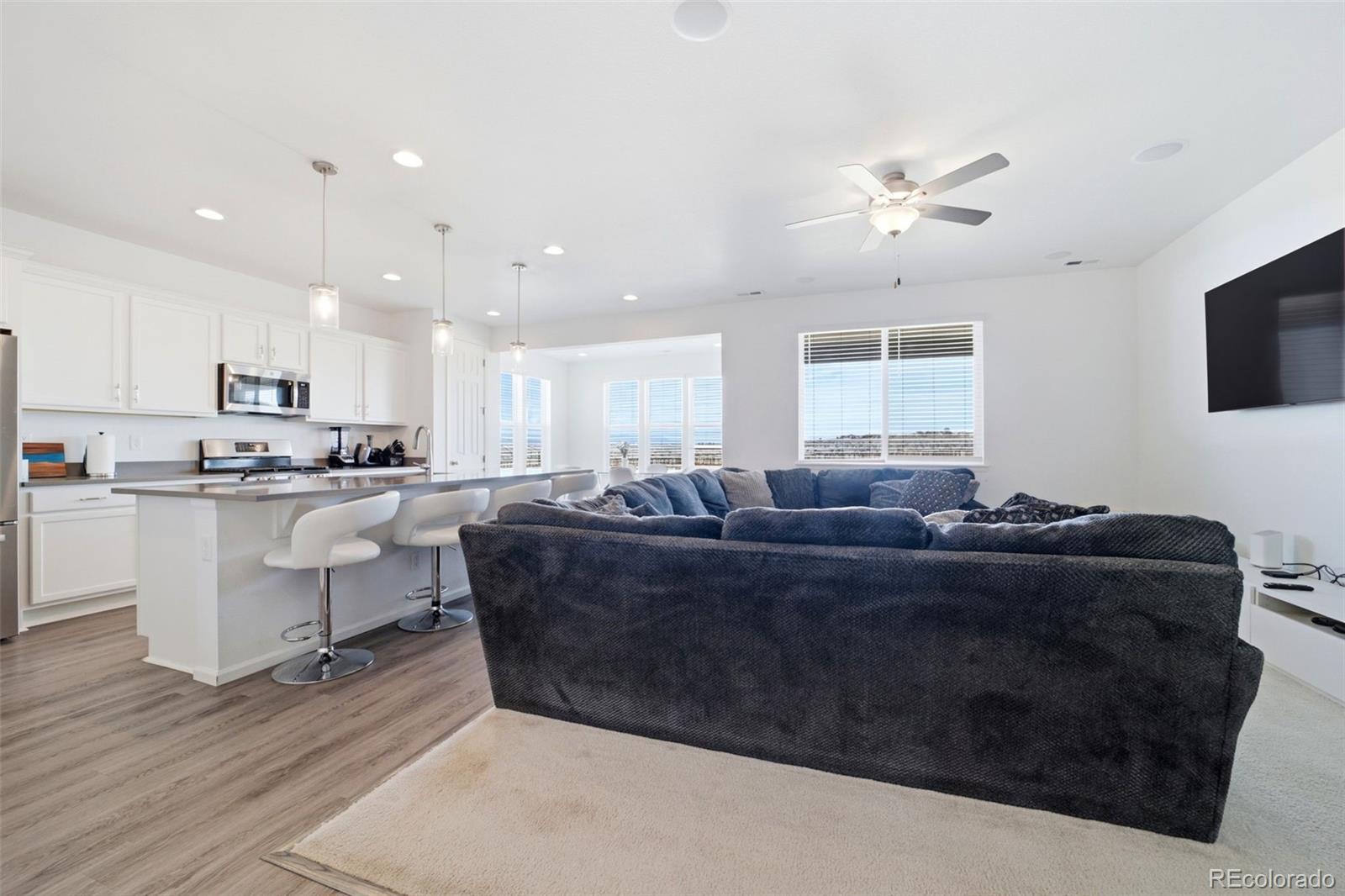 2213 Sunrise Lane Pueblo CO 81008