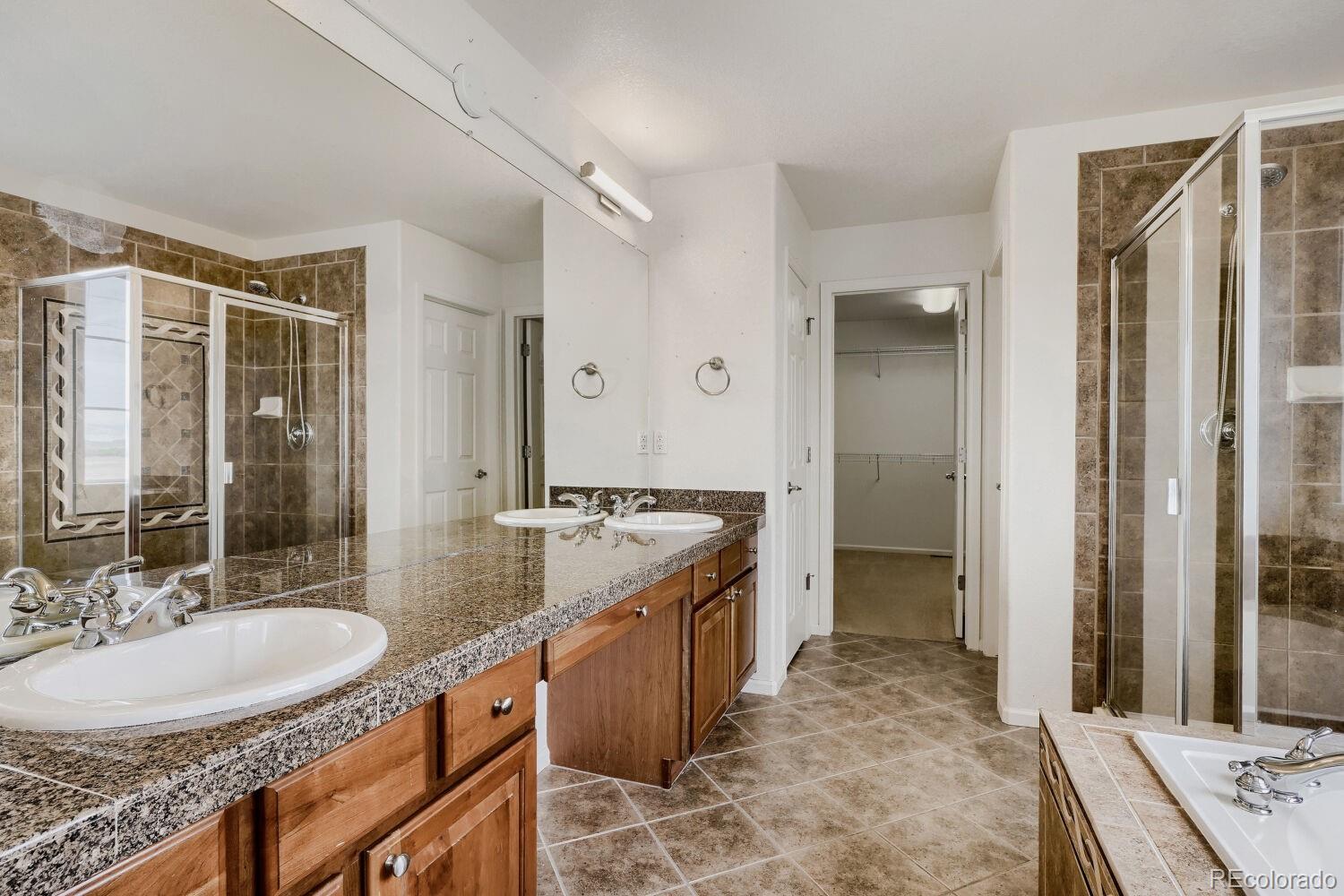 1542 S Haleyville Street Aurora CO 80018