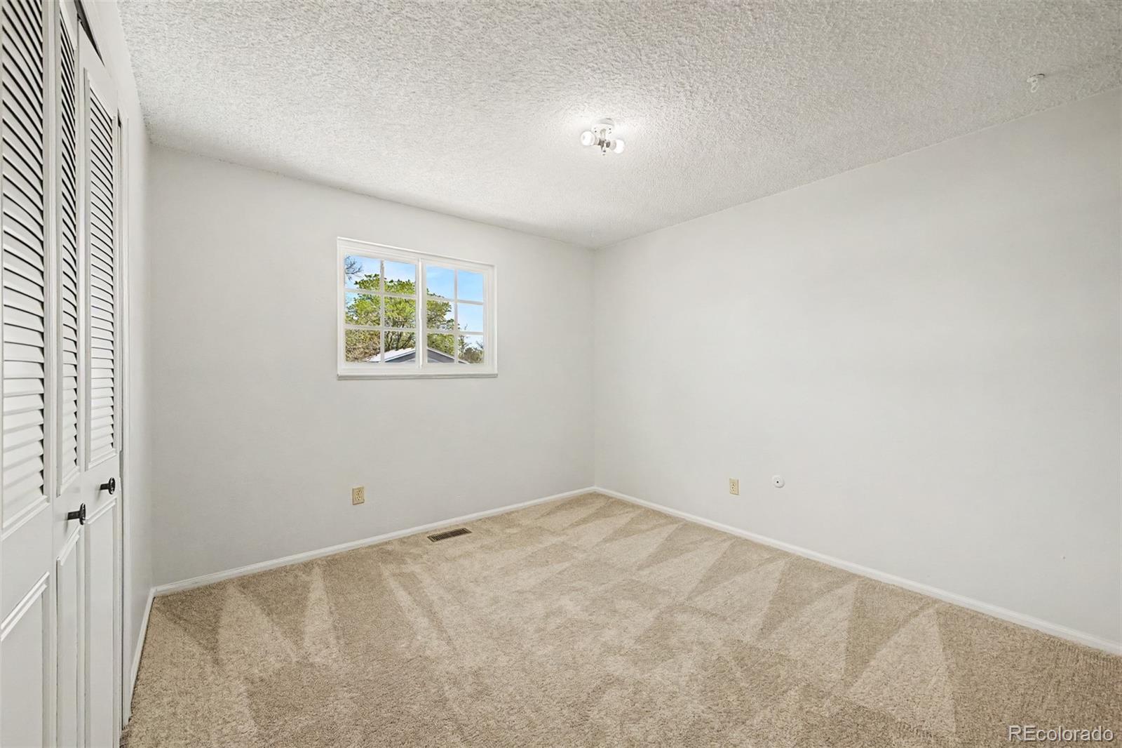 1509 S Vivian Street Longmont CO 80501