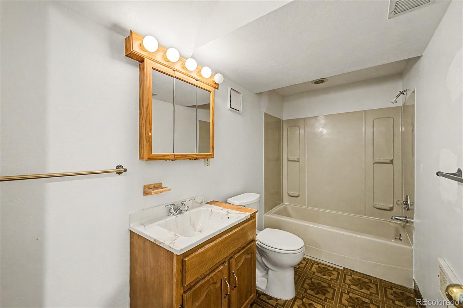 1509 S Vivian Street Longmont CO 80501