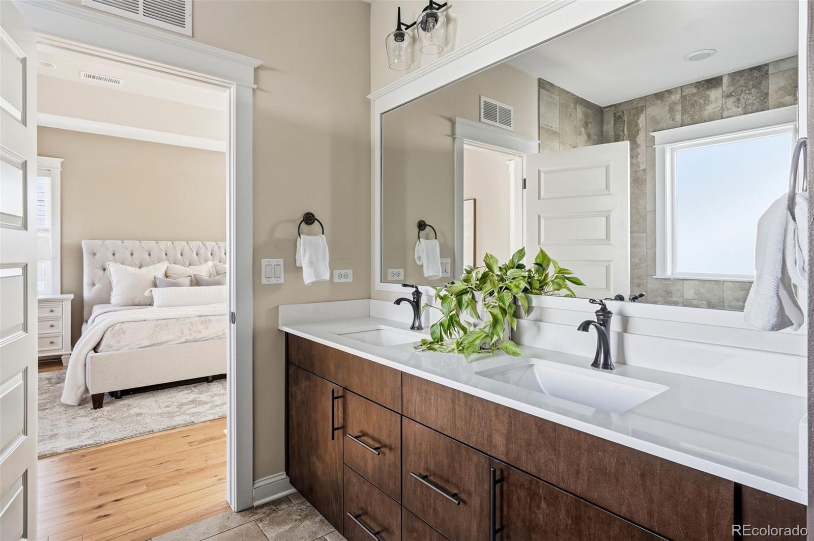 6082 Chester Street Denver CO 80238