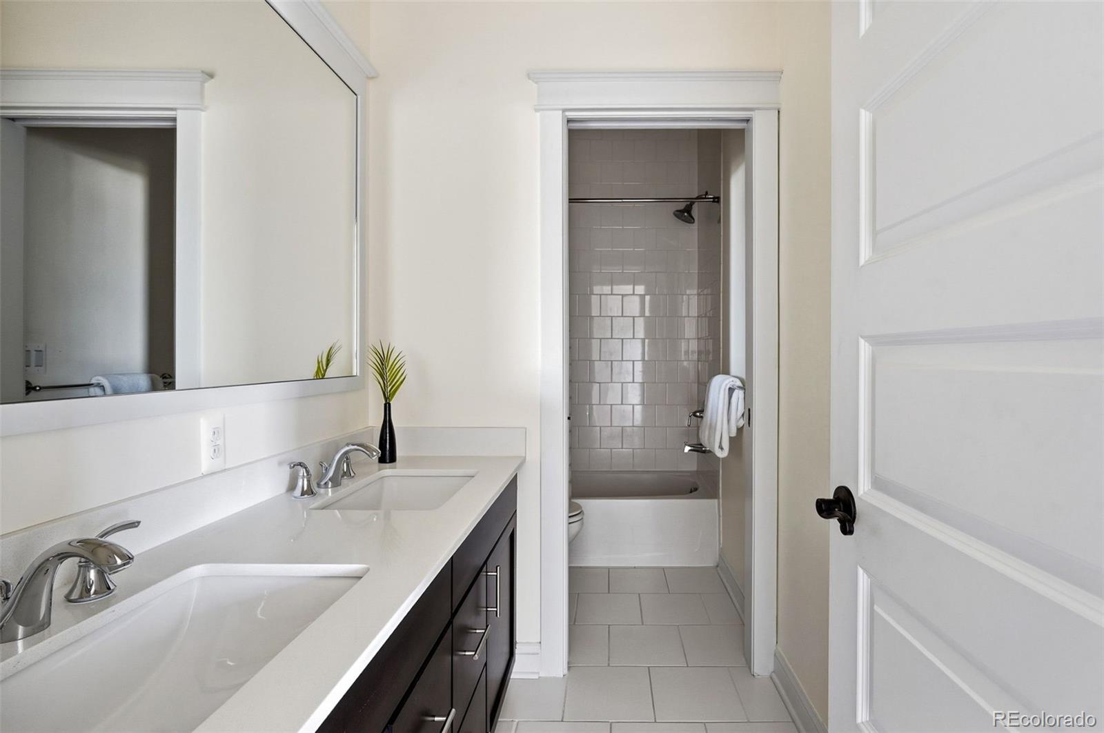 6082 Chester Street Denver CO 80238